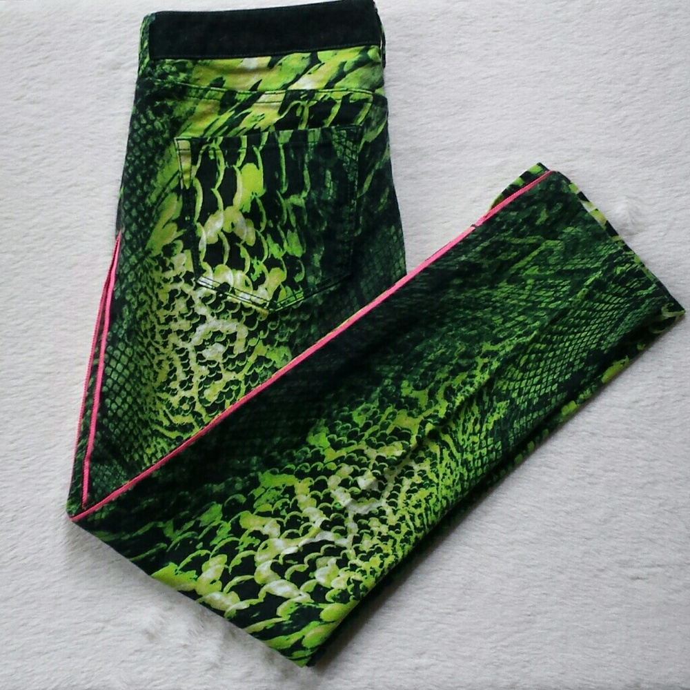 Elie Tahari Green Snakeskin Jeans